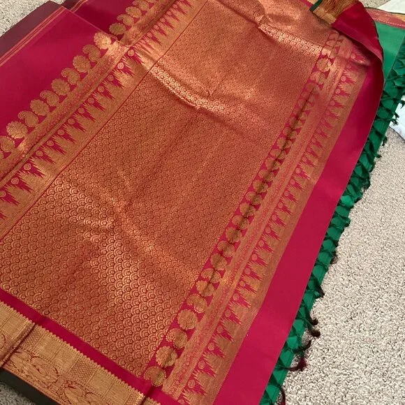 Kanchipuram Pure Silk Saree Green with Red Zari Border & Rich Pallu | Bl. Fabric - Picture 14 of 14